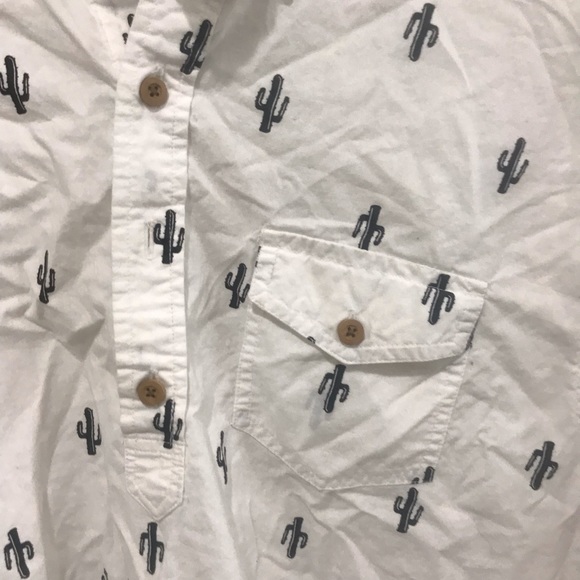 Men’s button up - Picture 2 of 3